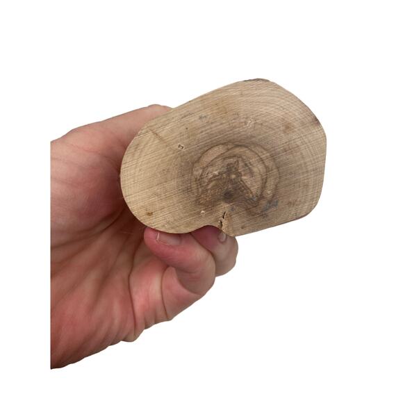 Holy Family Hand Sculpted‎ Olive Wood Figurine 4.5"Tx 2"w - Picture 11 of 13